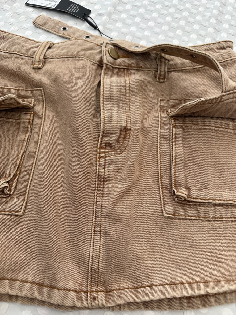 Fashion Nova Beige Gone Viral Cargo Pocket Mini Skirt - Large NWT - Picture 5 of 5
